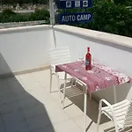 בית הארחה Budima Banići