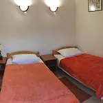 Budima 3* Banići